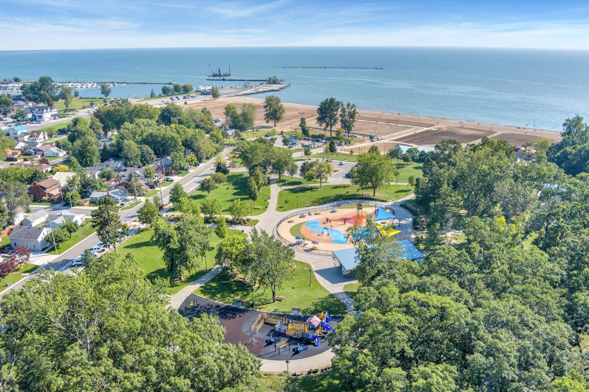 Park Bungalow #4 - Seacliff Beach Suites Leamington Kültér fotó