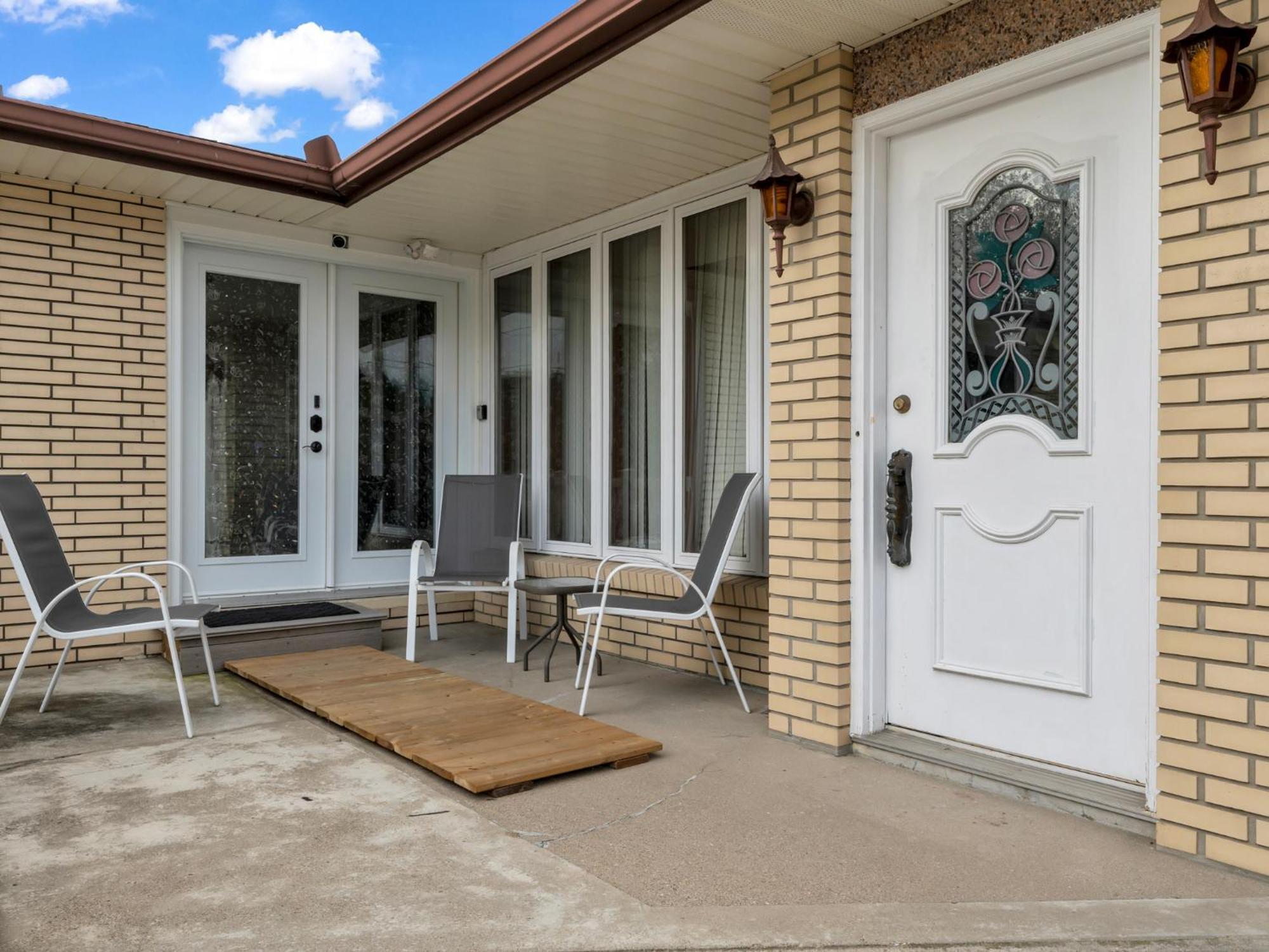 Park Bungalow #4 - Seacliff Beach Suites Leamington Kültér fotó